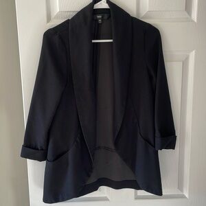 Women’s Blazer with Pockets!